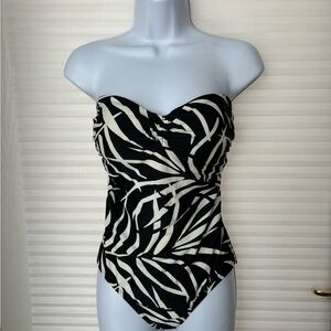 Jantzen one piece strapless bathing suit